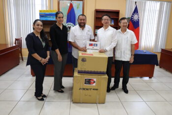 Ministry of Agriculture Receives Nucleic Acid Analyzer