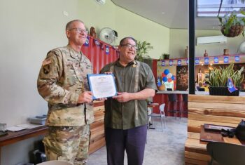 Minister of National Defence Receives Distinguished Service Medal from Louisiana National Guard